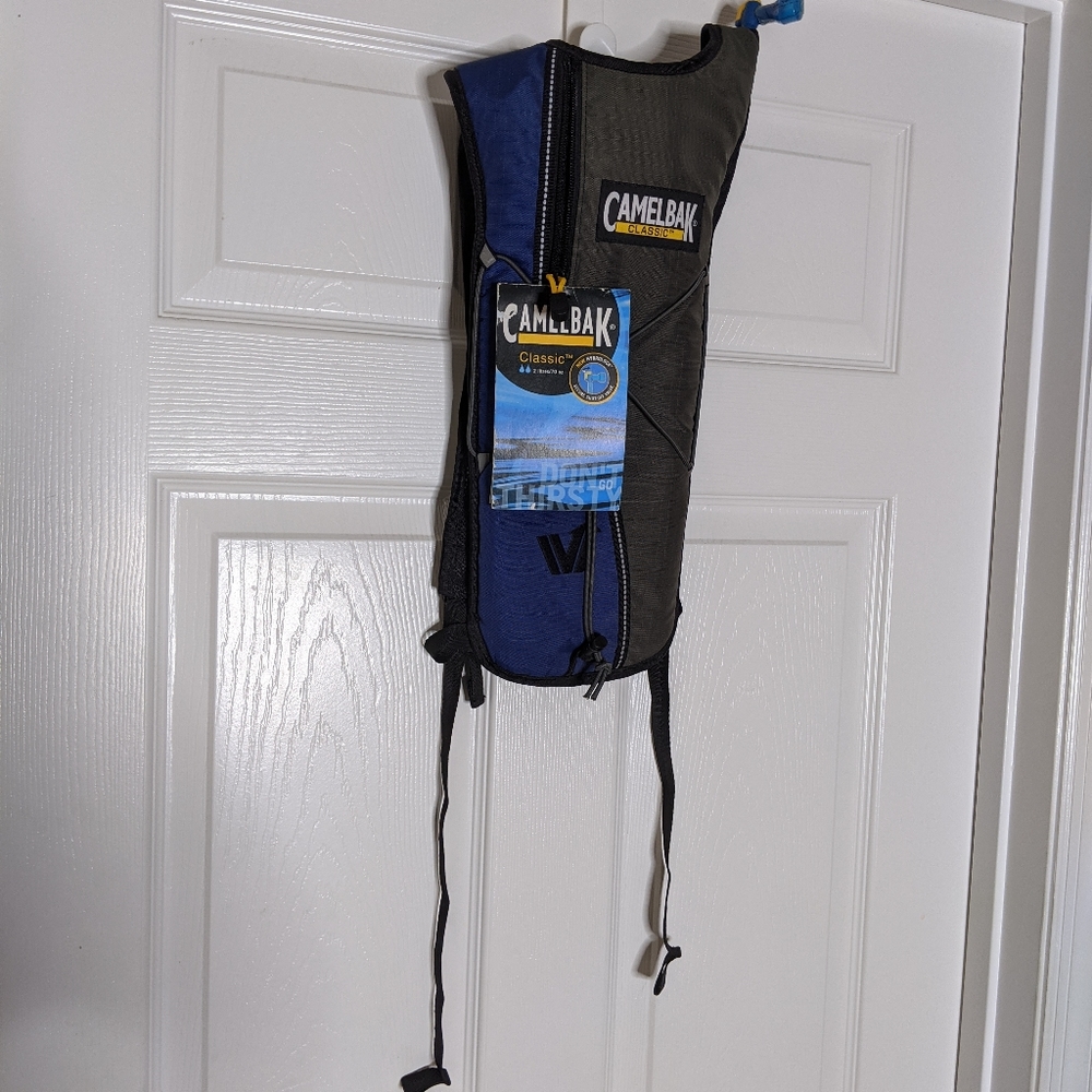 Camelbak 2 Litre Drink Delivery System - Picture 3 of 7